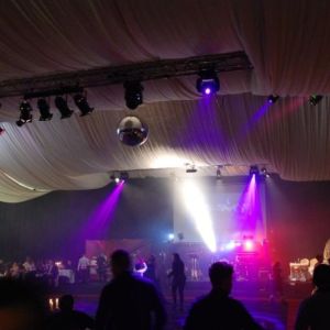 feesten_in_sporthal_tot_1000_zpl_20121119_1026628424